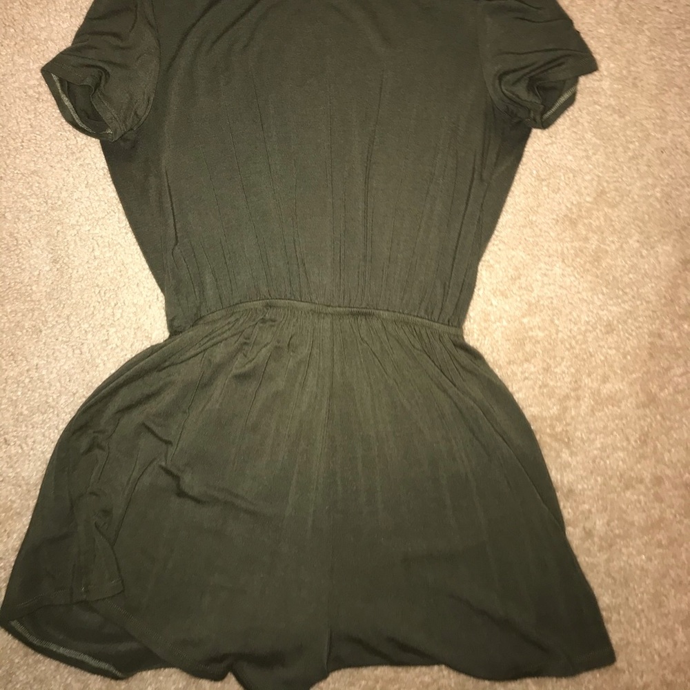 Romper - Picture 4 of 4
